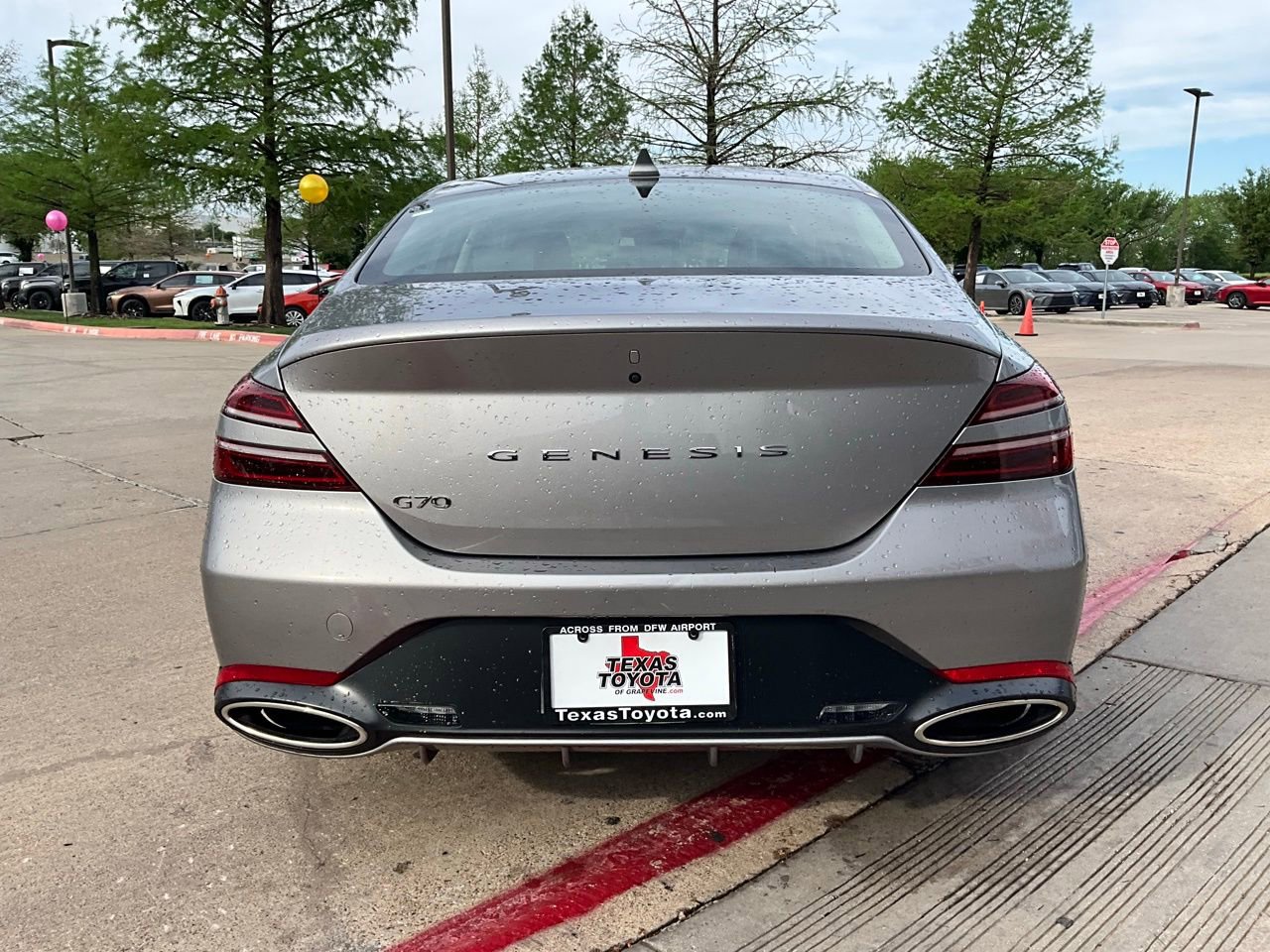 Used 2025 Genesis G70 2.5T image 7