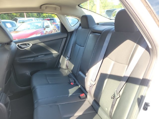 Used 2016 Nissan Sentra SR w/ SR Premium Package FWD image 11