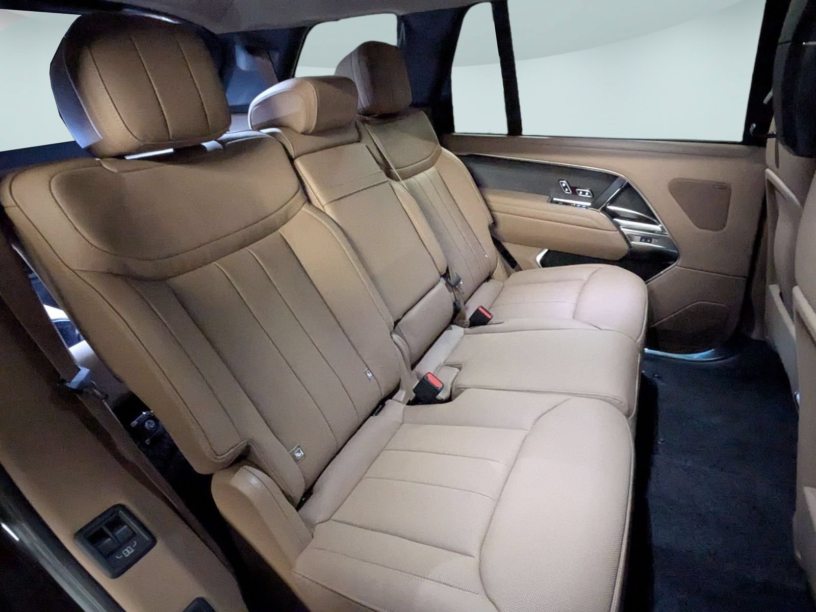 New 2026 Land Rover Range Rover Long Wheelbase SE AWD/4WD image 29