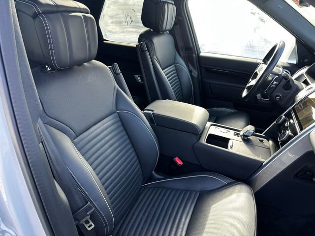 Used 2023 Land Rover Discovery S R-Dynamic image 20