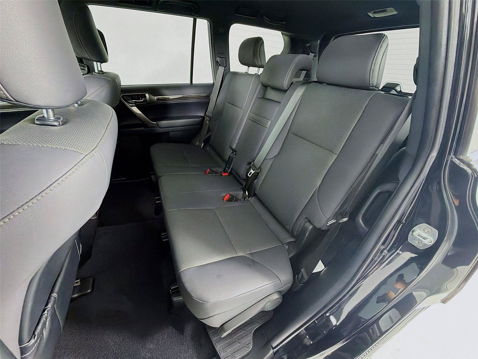 Used 2022 Lexus GX 460 Premium w/ Premium Package AWD/4WD image 21