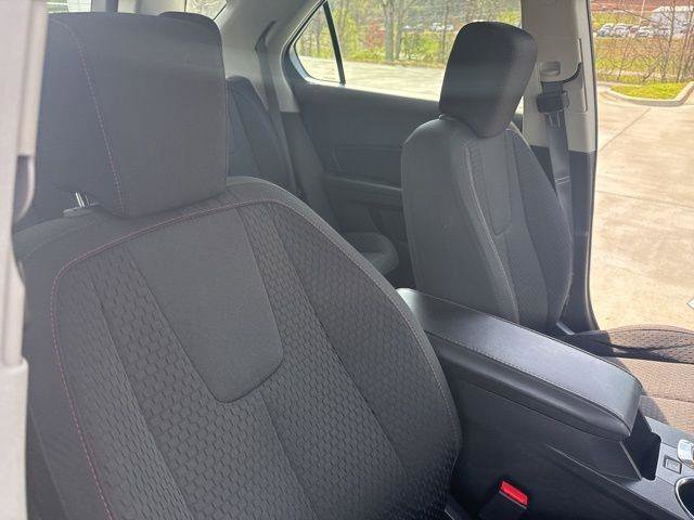 Used 2015 Chevrolet Equinox LS image 36