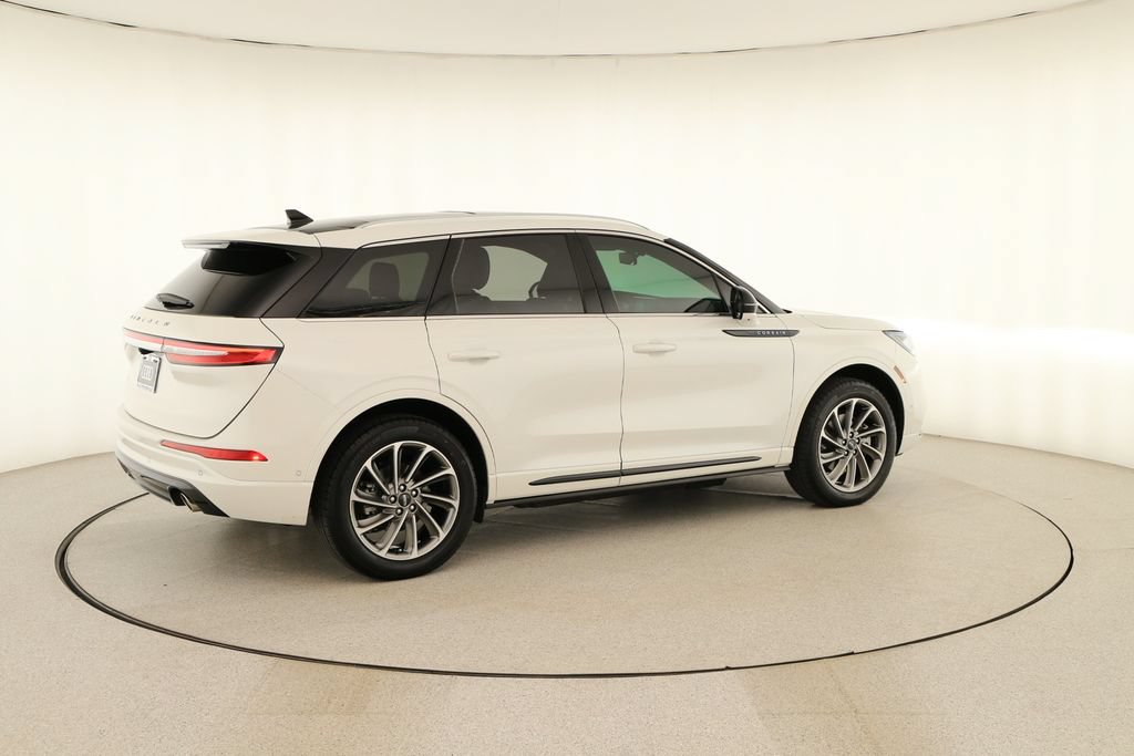 Used 2022 Lincoln Corsair Grand Touring AWD/4WD image 7