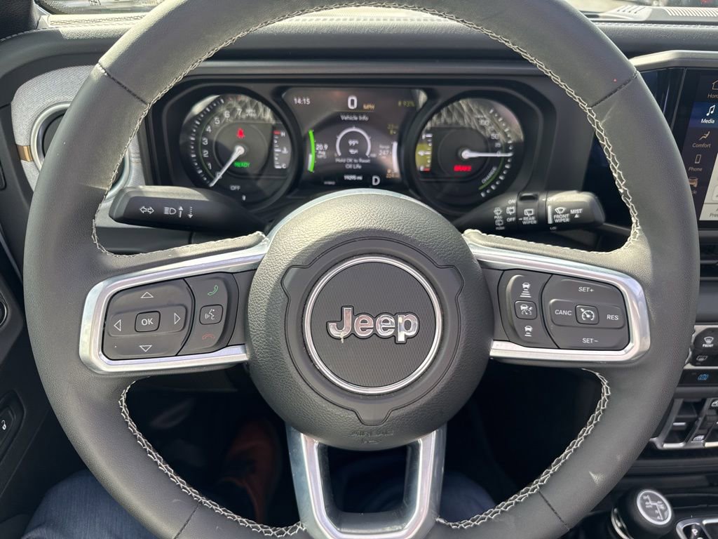 Certified 2025 Jeep Wrangler Unlimited Sahara w/ Safety Group image 21