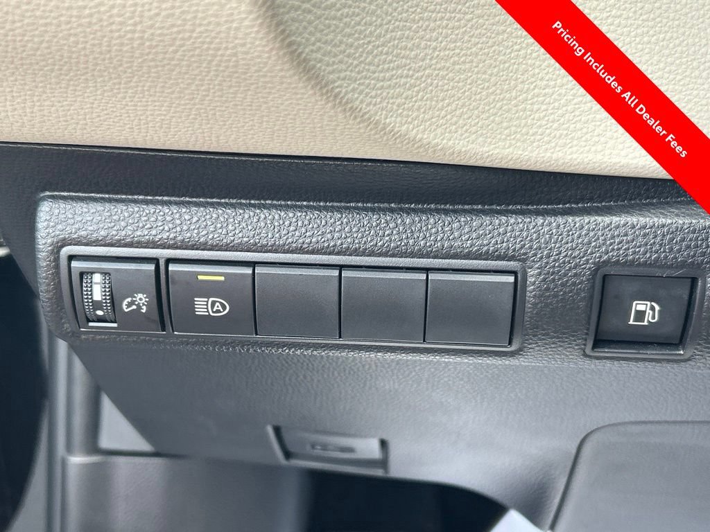 Used 2024 Toyota Corolla XLE FWD image 7