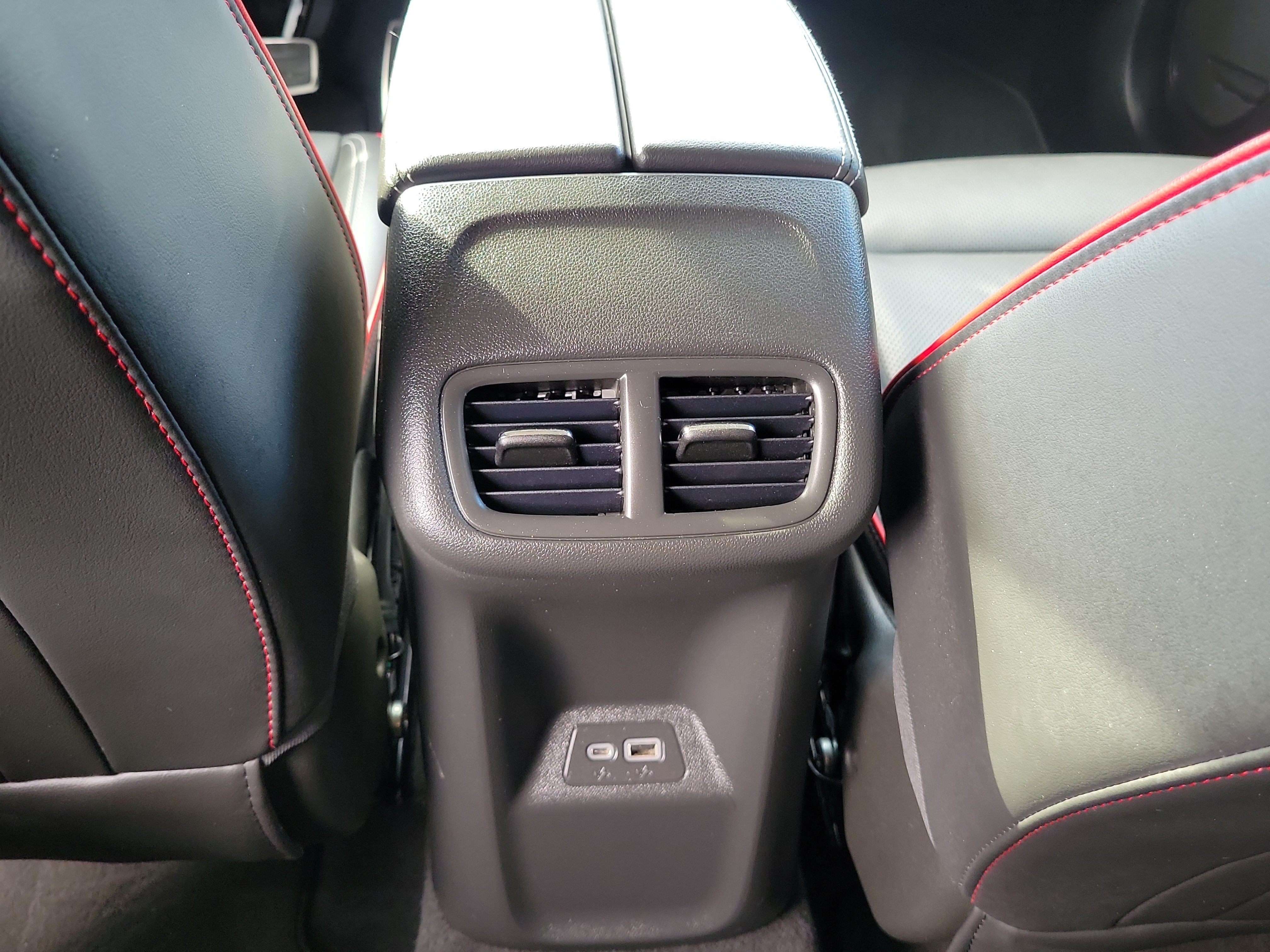 Used 2023 Buick Envision Essence w/ Sport Touring Package AWD/4WD image 11