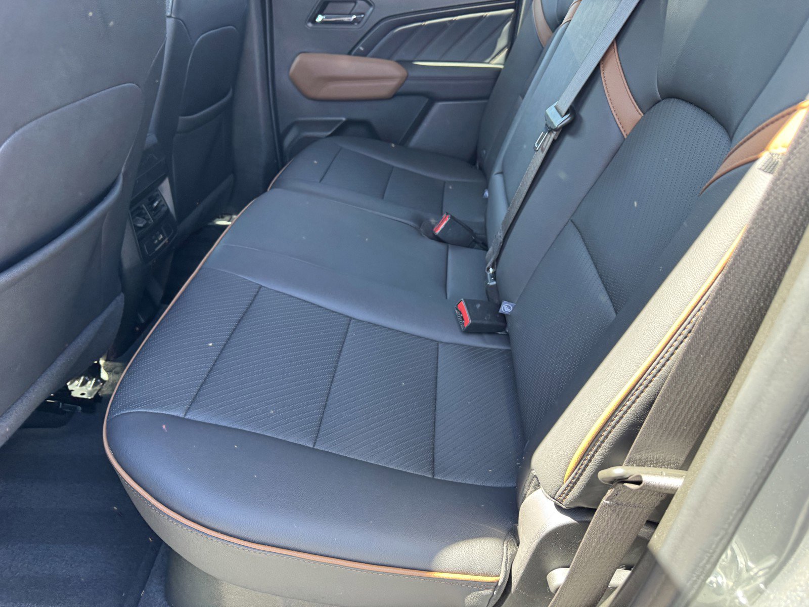 Used 2024 GMC Canyon AT4 w/ AT4 Premium Package image 13