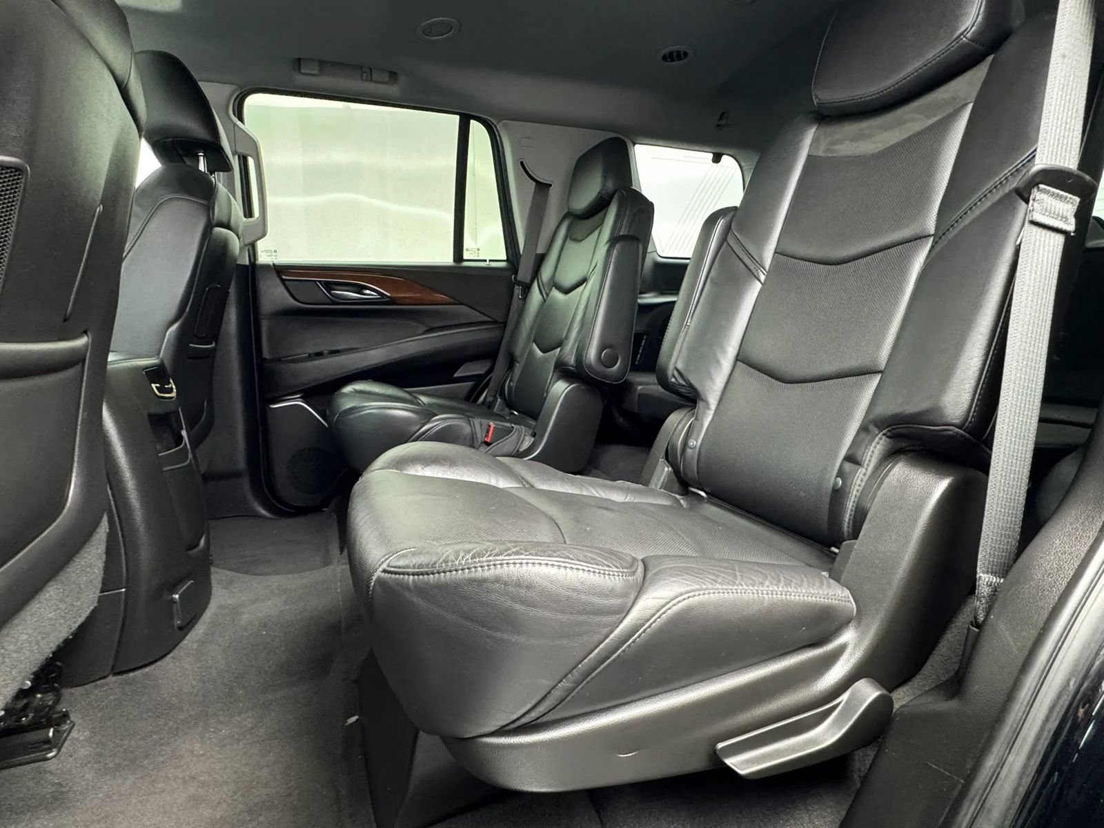 Used 2019 Cadillac Escalade Luxury AWD/4WD image 64