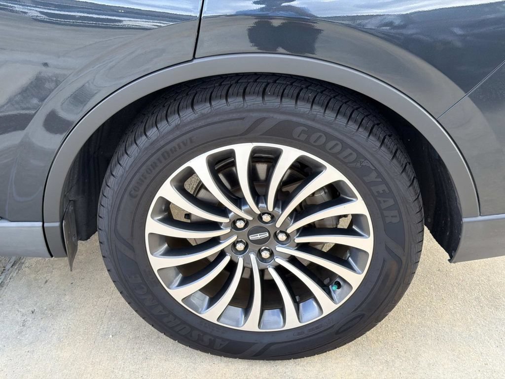 Used 2021 Lincoln Aviator Reserve w/ Class IV Trailer Tow Package RWD image 5