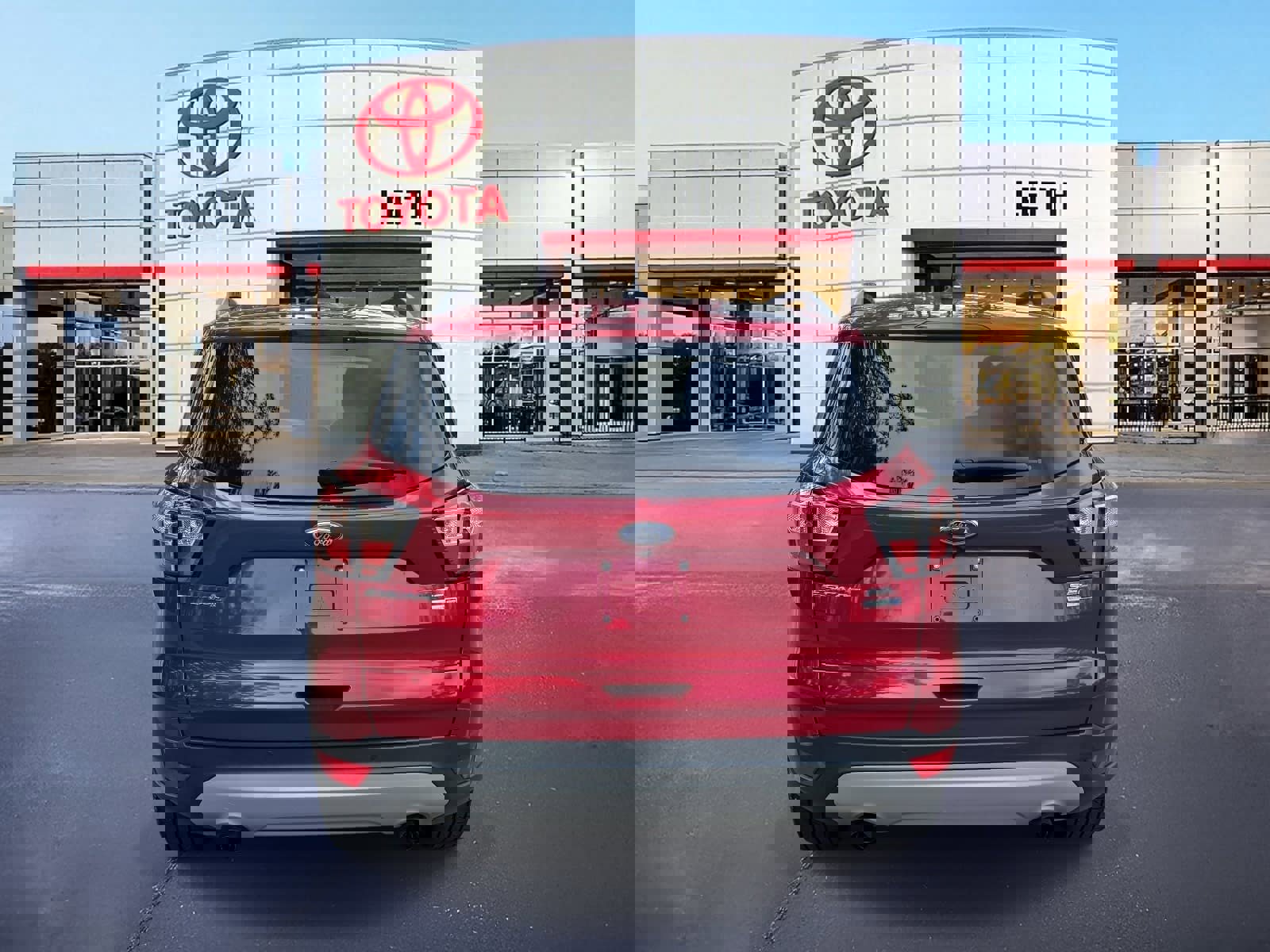 Used 2018 Ford Escape SEL image 7