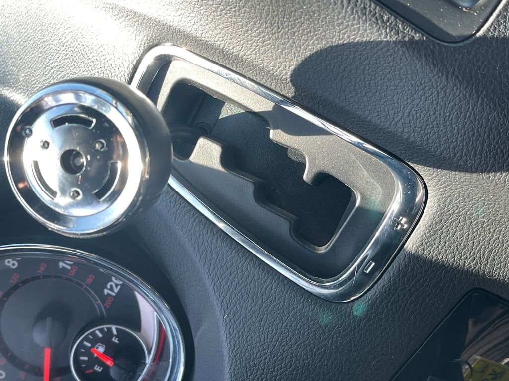 Used 2016 Dodge Grand Caravan SXT FWD image 27