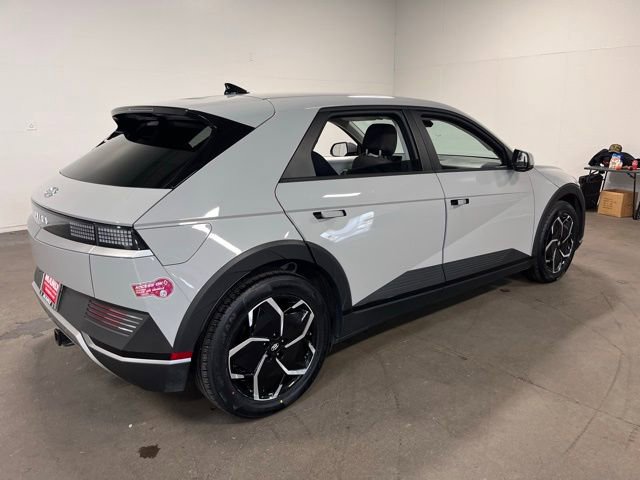 Used 2024 Hyundai Ioniq 5 SEL image 3