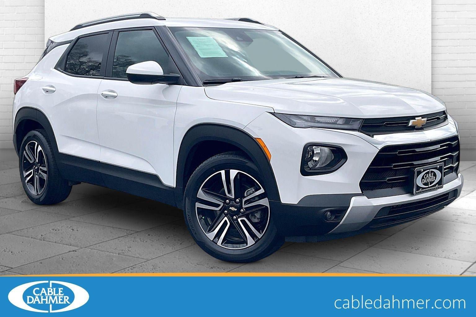 Used 2023 Chevrolet TrailBlazer LT FWD image 1