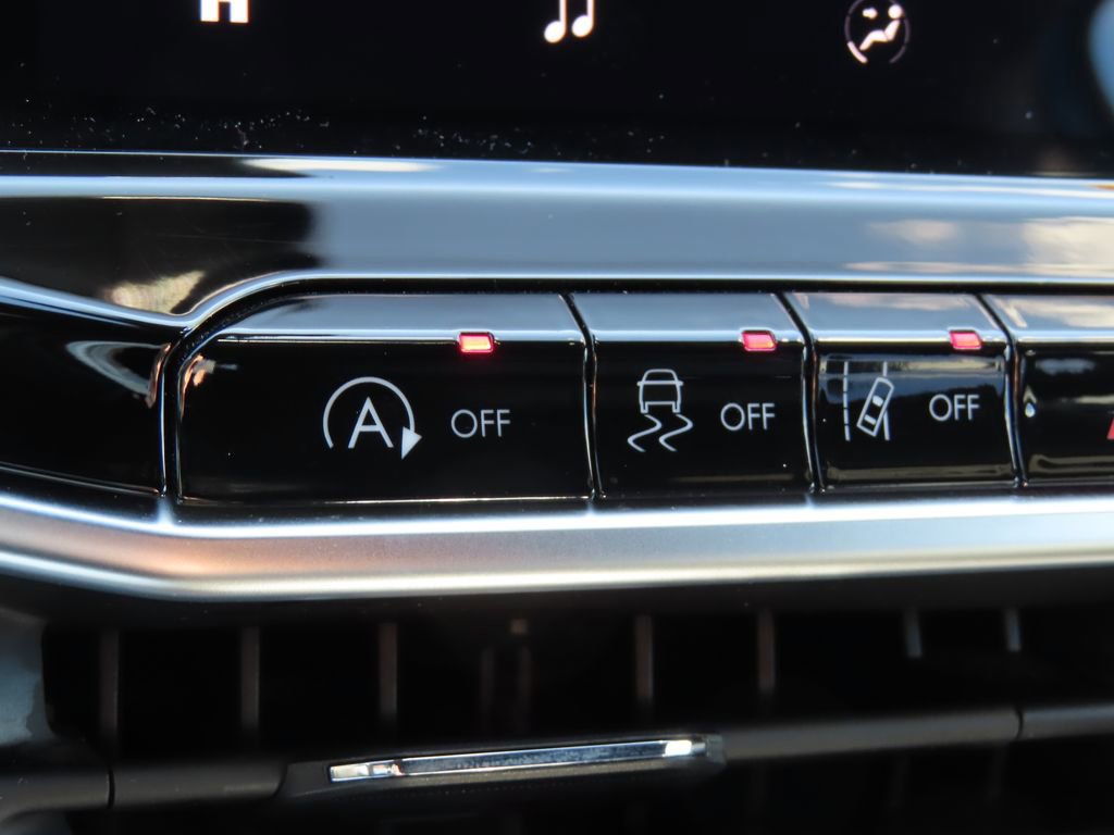 Used 2024 Jeep Compass Limited AWD/4WD image 9