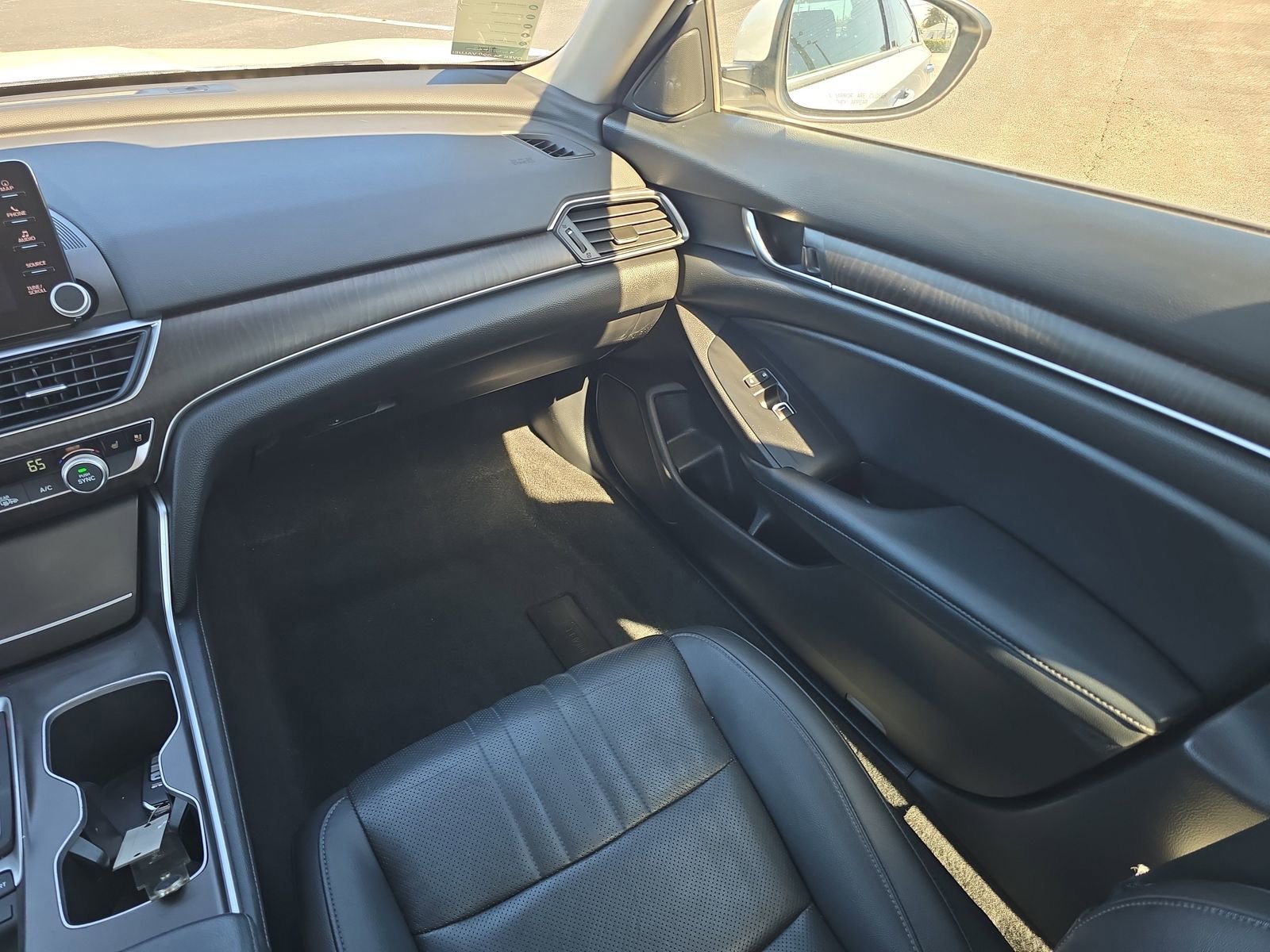 Used 2022 Honda Accord Touring image 12