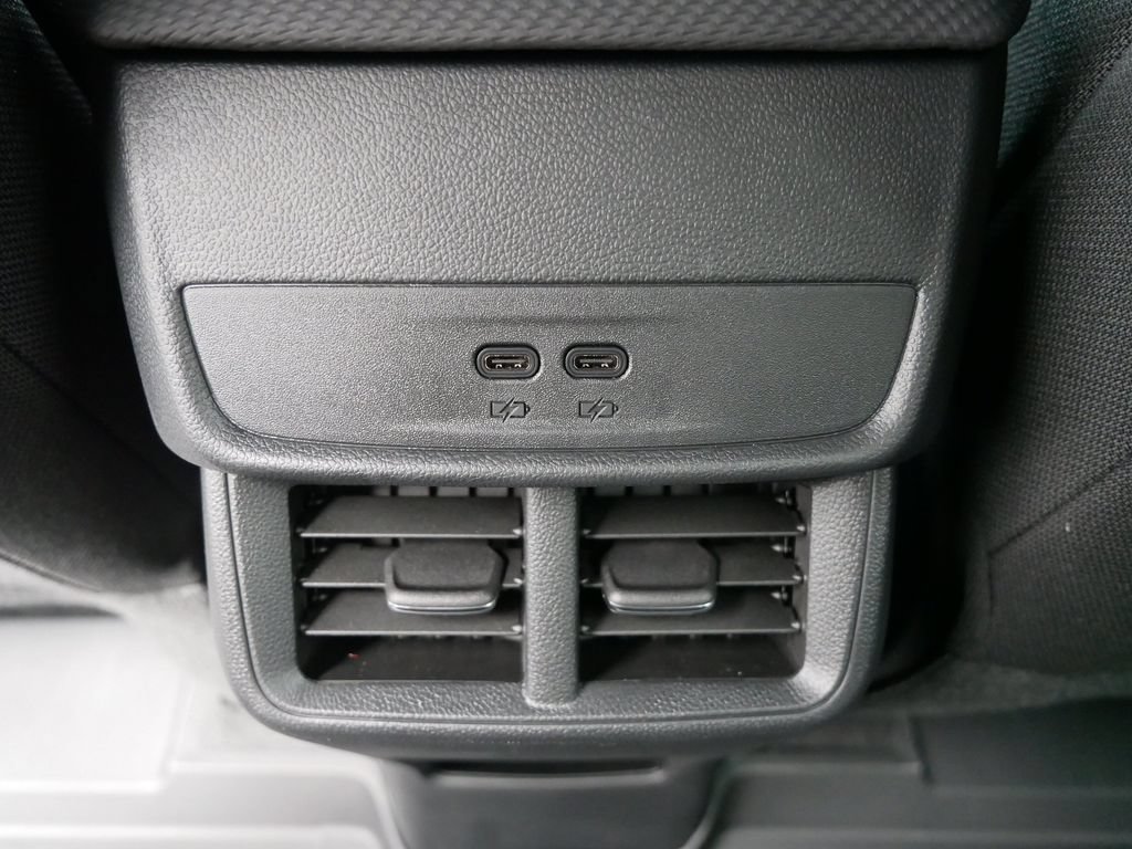 New 2027 Chevrolet Equinox LT AWD/4WD image 17