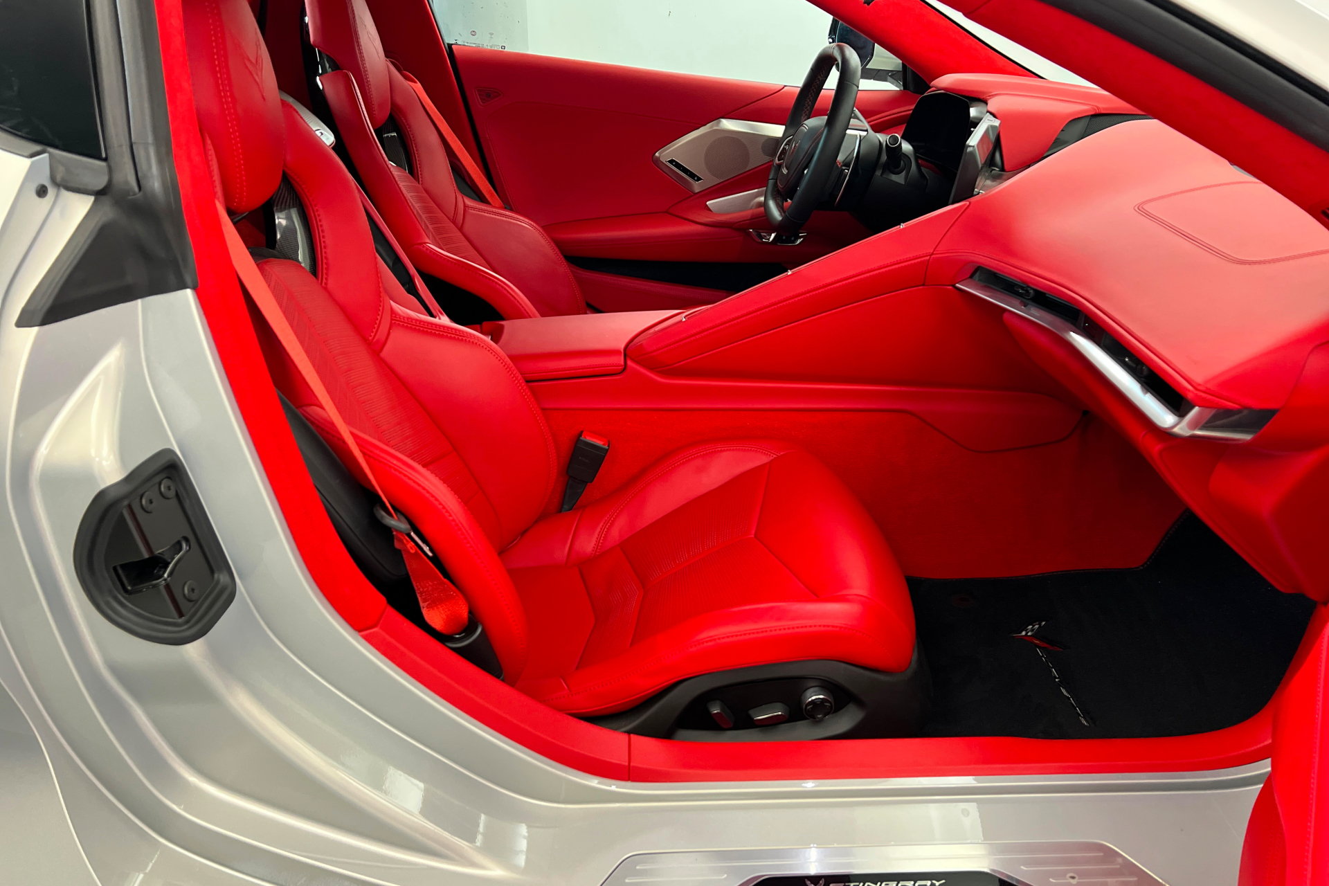 Used 2023 Chevrolet Corvette Stingray Premium Conv w/ Z51 Performance Package RWD image 17