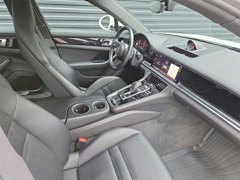 Used 2022 Porsche Panamera 4 image 18