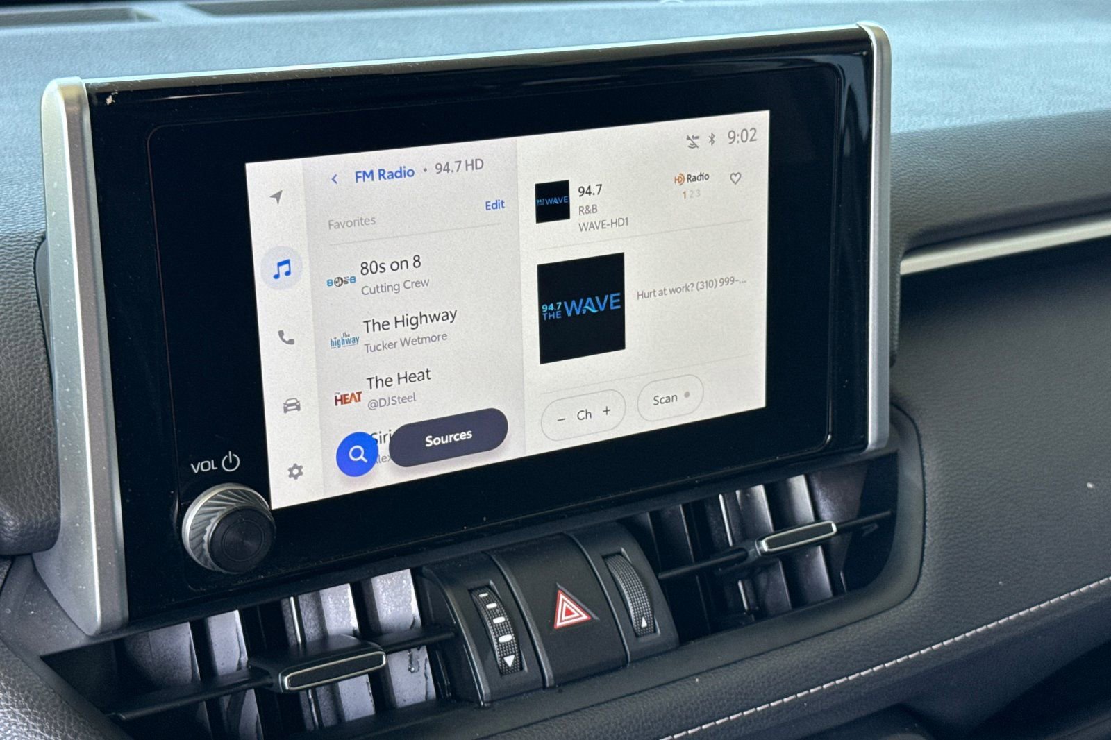 Used 2025 Toyota RAV4 XLE Premium w/ Weather Package AWD/4WD image 21