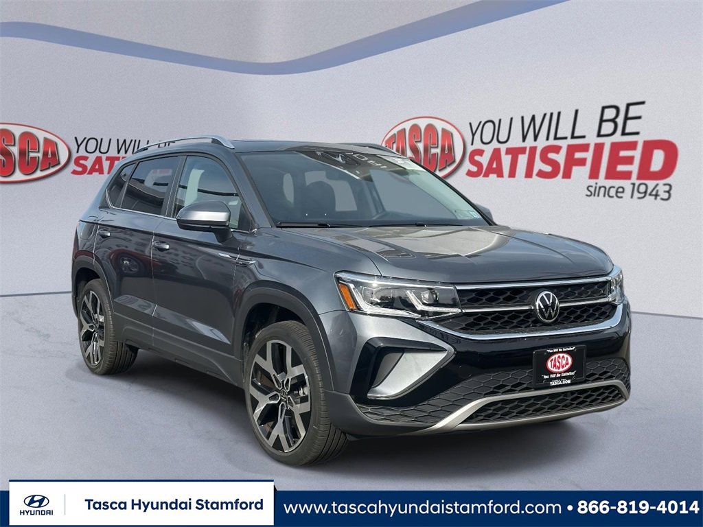 Used 2022 Volkswagen Taos SEL w/ Panoramic Sunroof Package