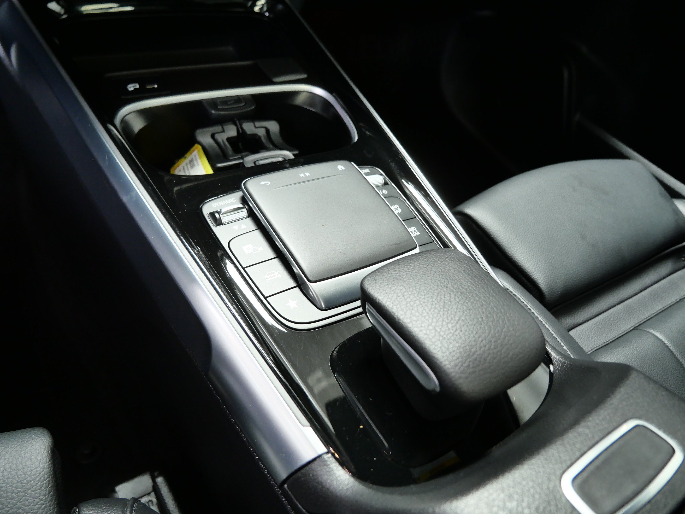 Used 2023 Mercedes-Benz GLB 250 4MATIC image 22