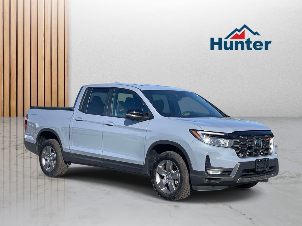 Used 2025 Honda Ridgeline TrailSport image 1