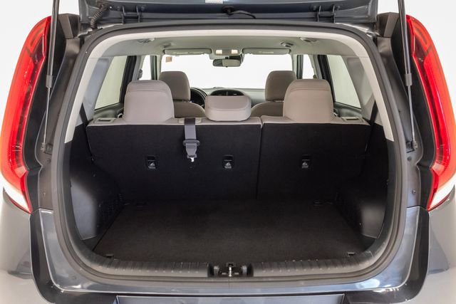 Used 2020 Kia Soul S FWD image 32