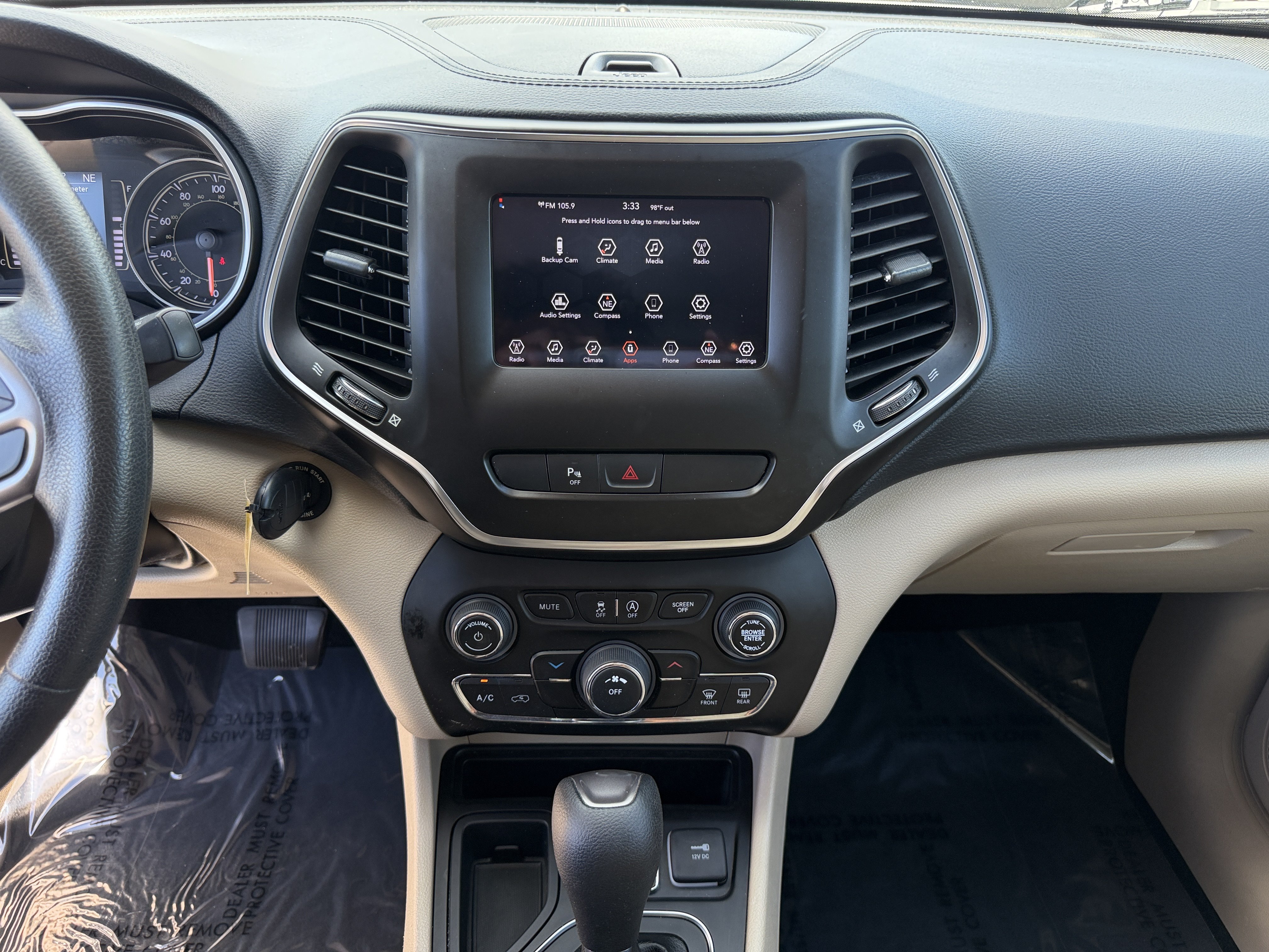 Used 2020 Jeep Cherokee Latitude FWD image 22