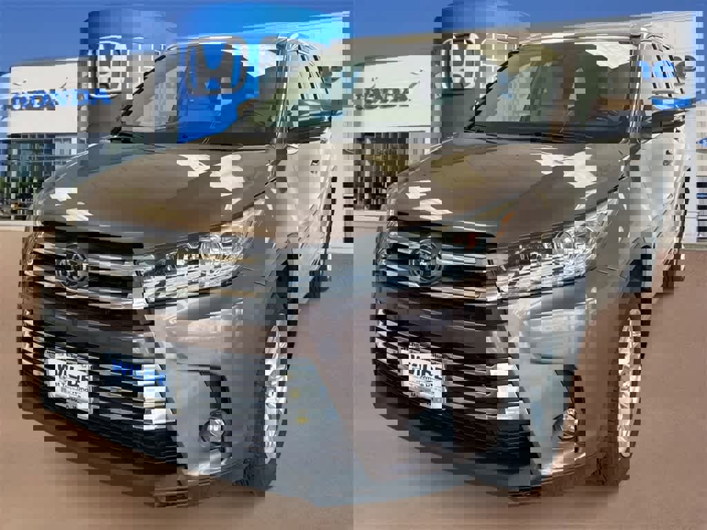 Used 2018 Toyota Highlander Limited