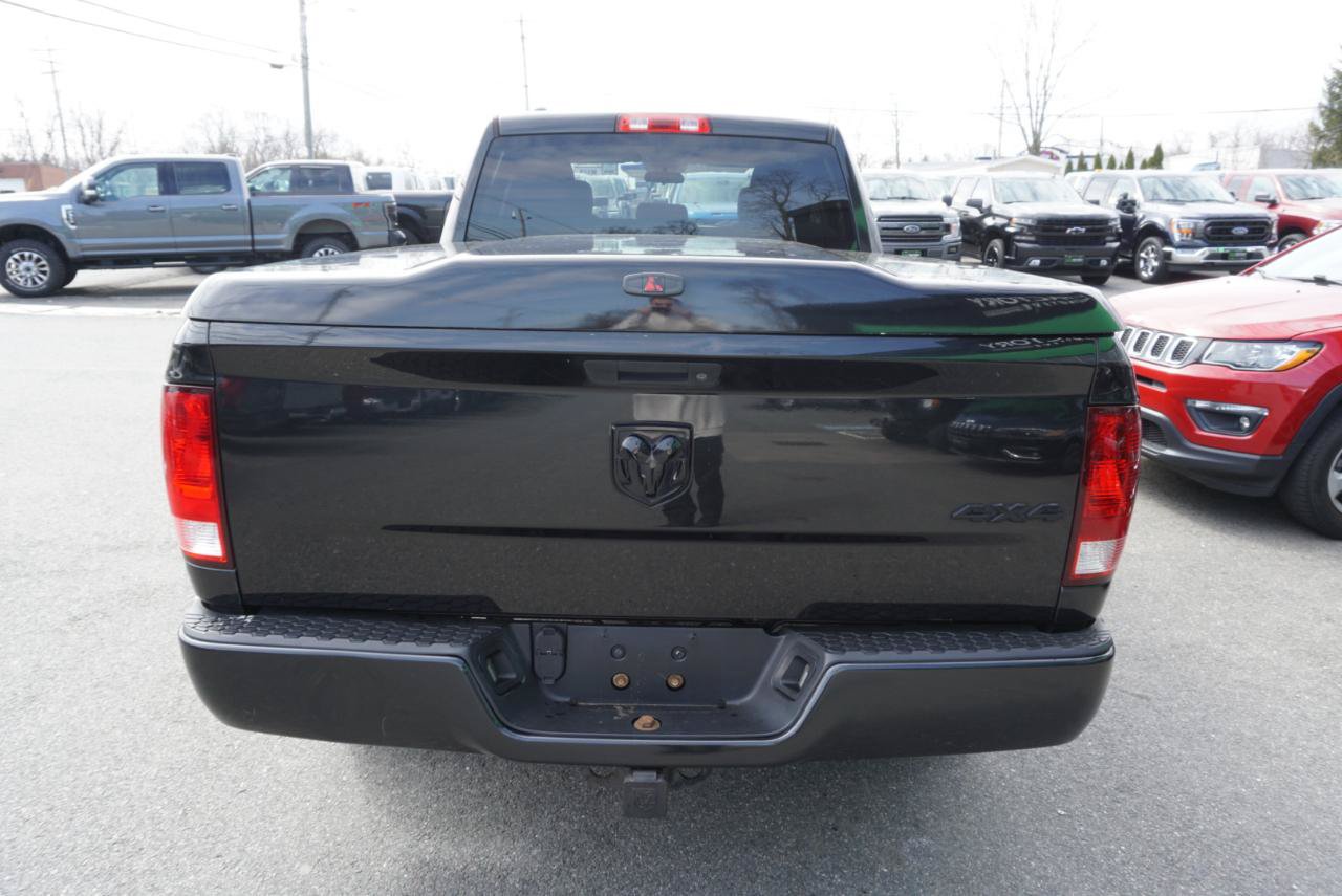 Used 2017 RAM 1500 Express w/ Black Ram 1500 Express Group AWD/4WD image 4