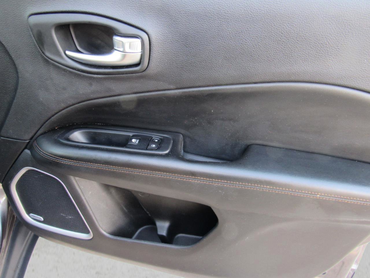 Used 2021 Jeep Compass Limited w/ Sun and Sound Group image 36