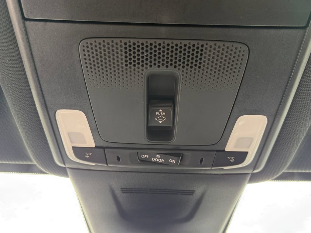 Used 2025 Honda CR-V Sport-L image 18