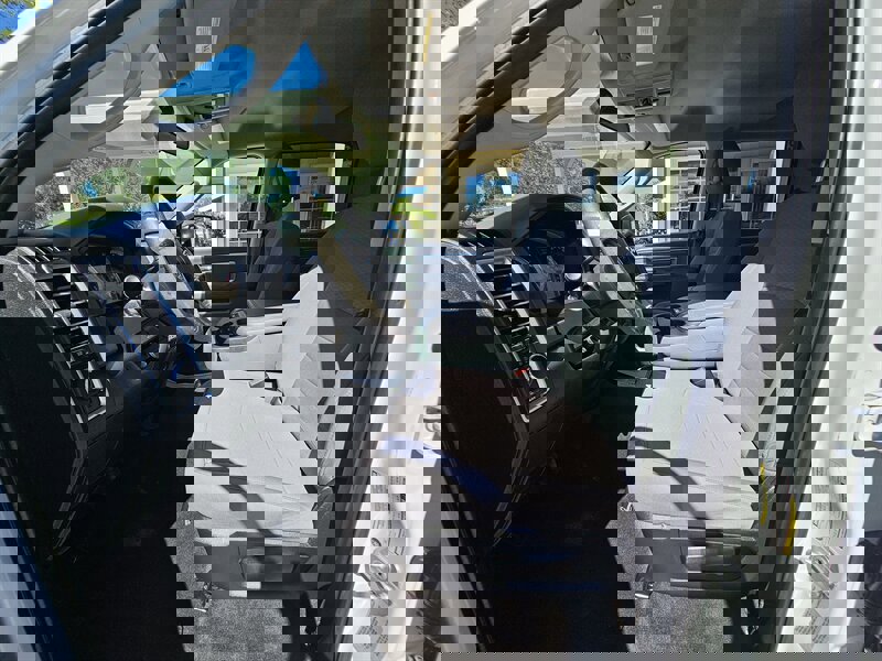 Used 2017 RAM 2500 SLT image 9