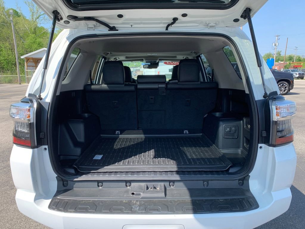 Used 2023 Toyota 4Runner SR5 Premium w/ Moonroof Package RWD image 18