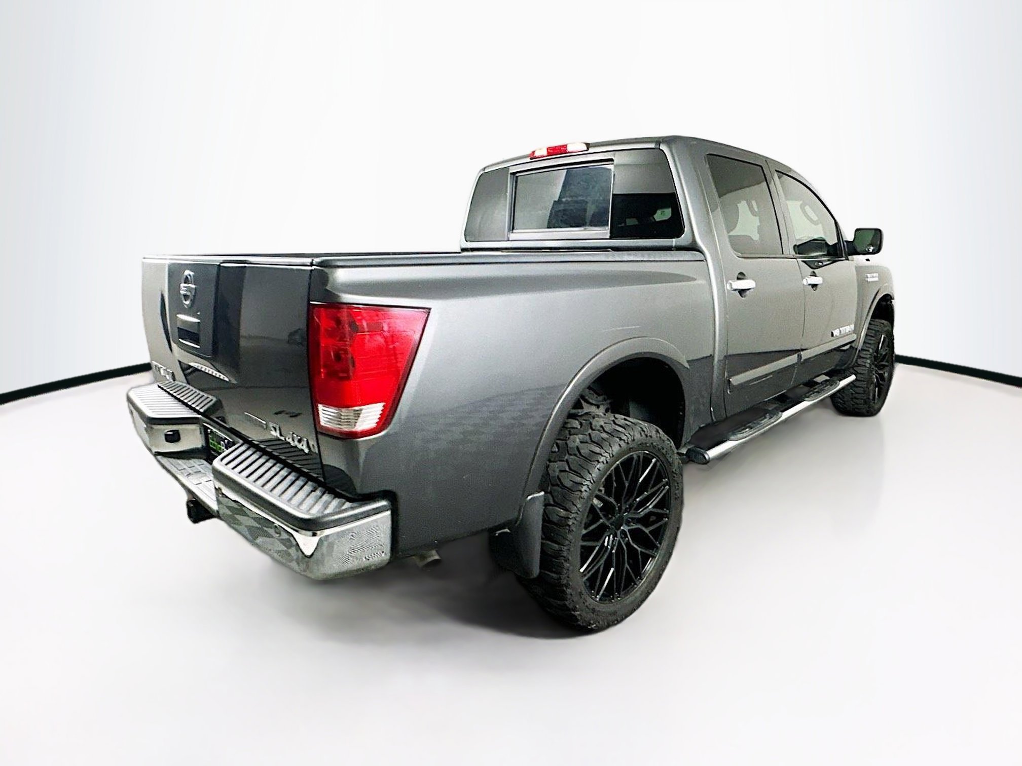 Used 2011 Nissan Titan SL w/ Heavy Metal Edition Pkg AWD/4WD image 9