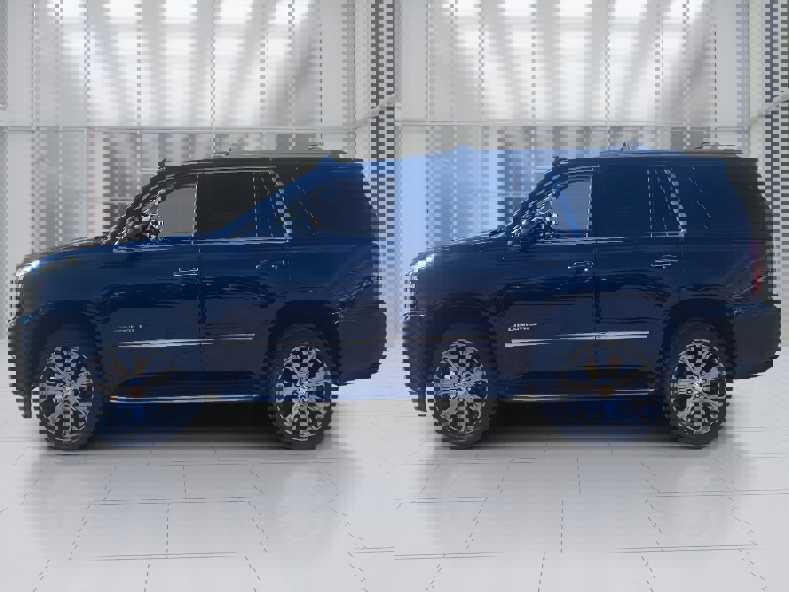 Used 2018 GMC Yukon Denali w/ Open Road Package image 2