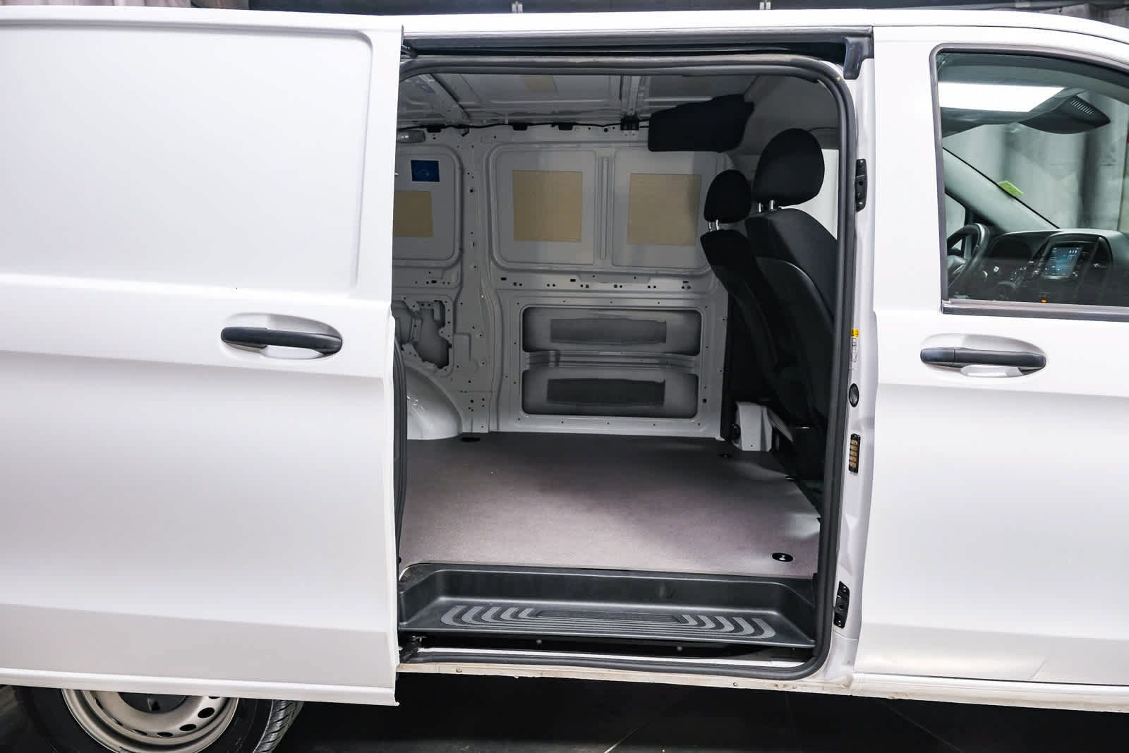 Used 2022 Mercedes-Benz Metris image 22