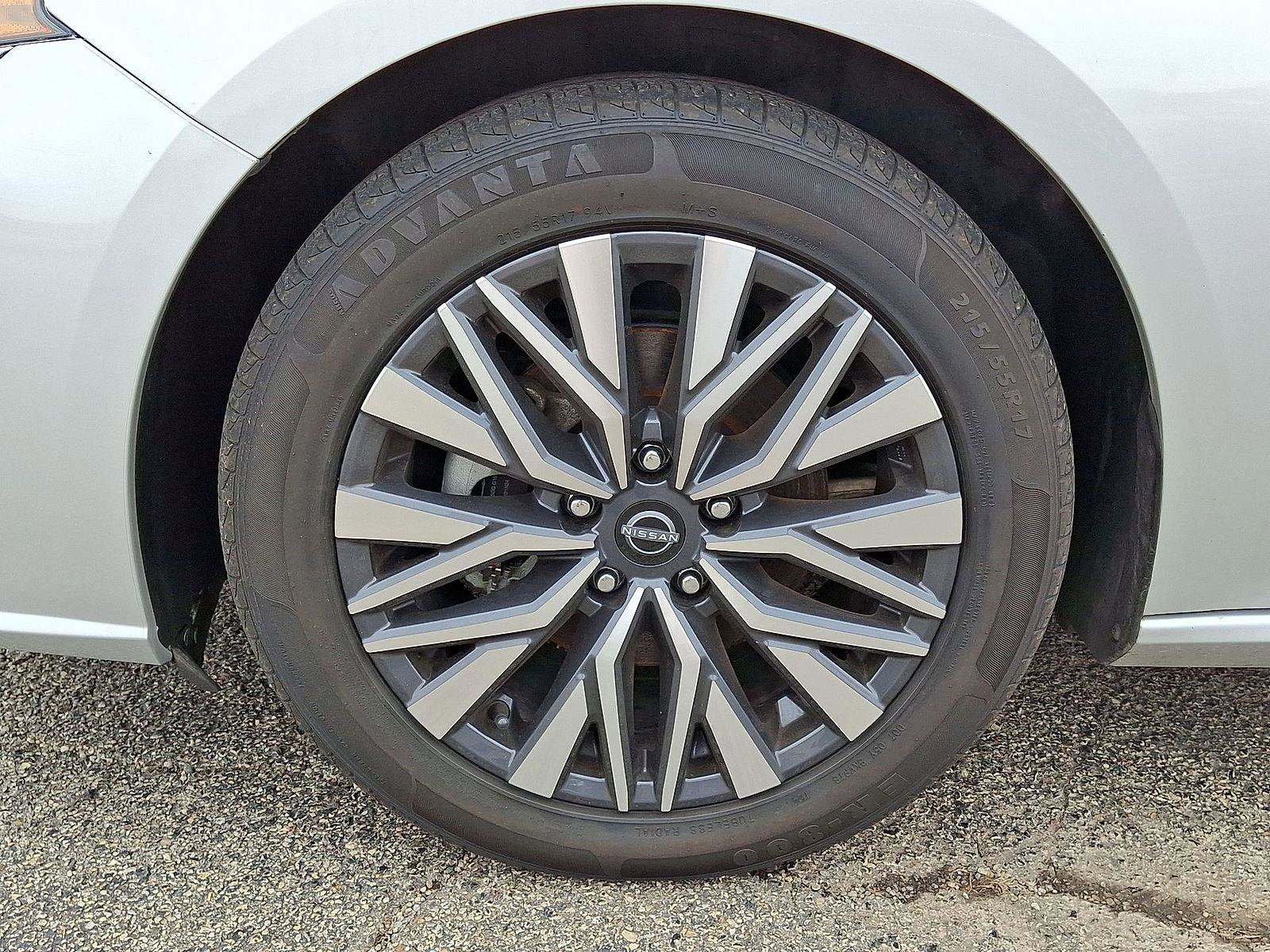 Used 2024 Nissan Altima 2.5 SV image 26