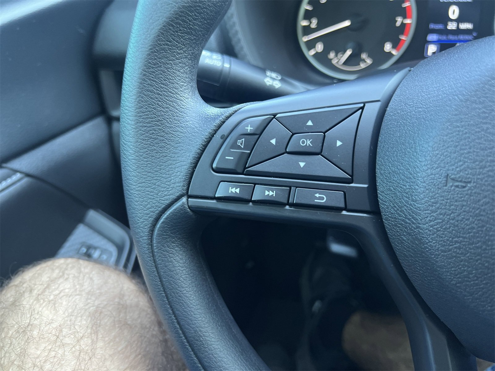 Certified 2025 Nissan Sentra S FWD image 10