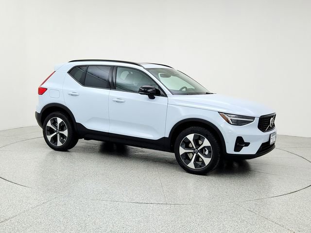 New 2026 Volvo XC40 B5 Plus w/ Protection Package Premier image 3