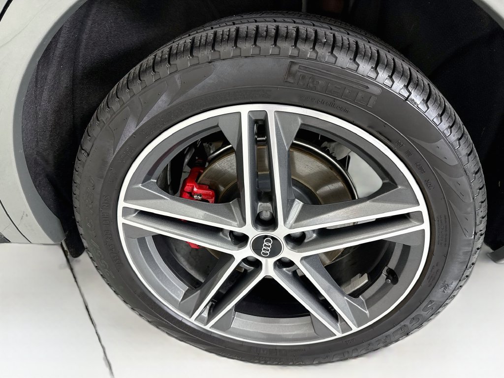 Certified 2025 Audi Q5 e Premium Plus w/ Premium Plus Package AWD/4WD image 30