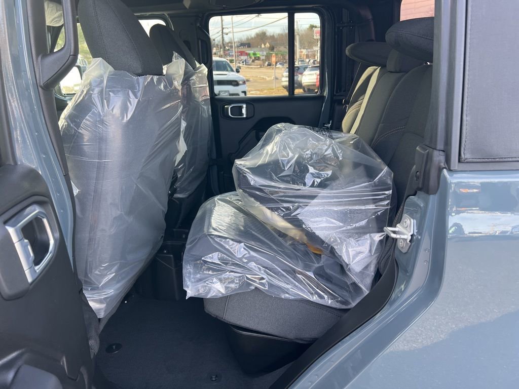 New 2026 Jeep Gladiator Sport image 18