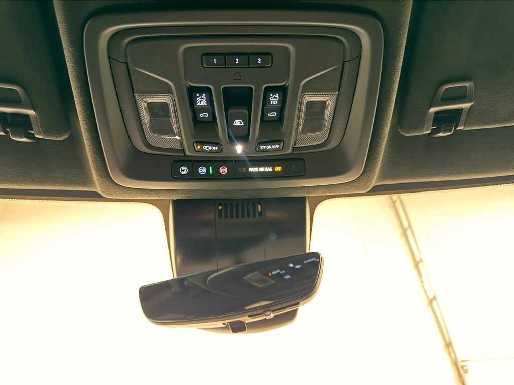 Used 2025 GMC Sierra 2500 AT4X image 23