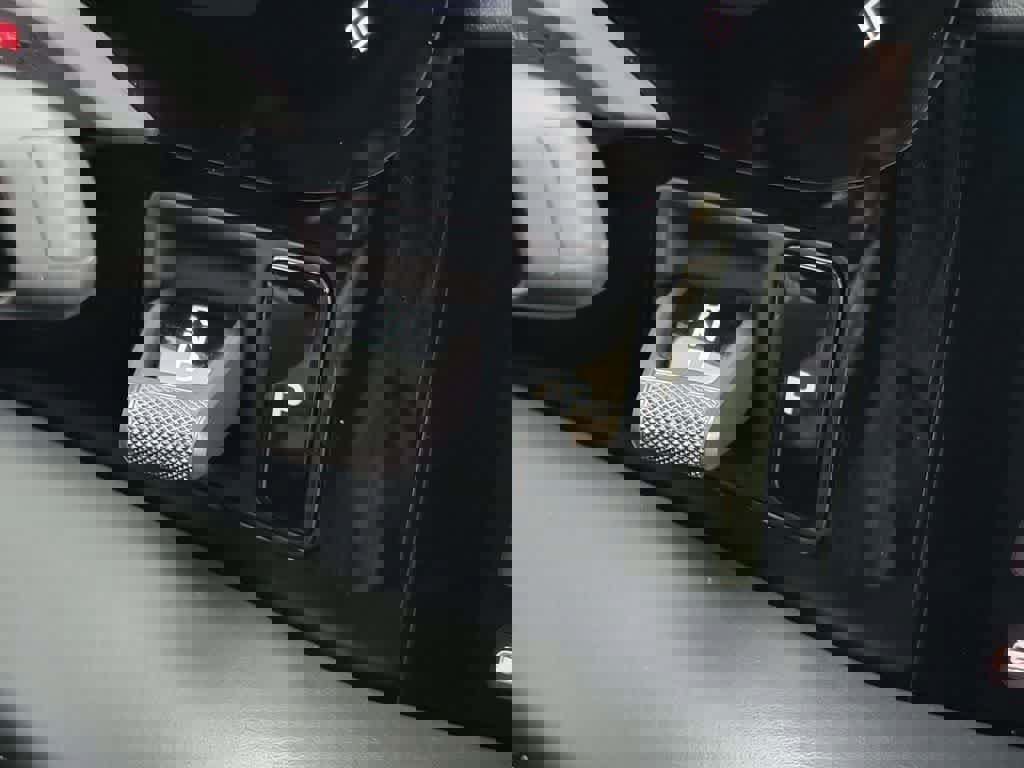 Used 2021 Porsche Taycan Turbo image 24