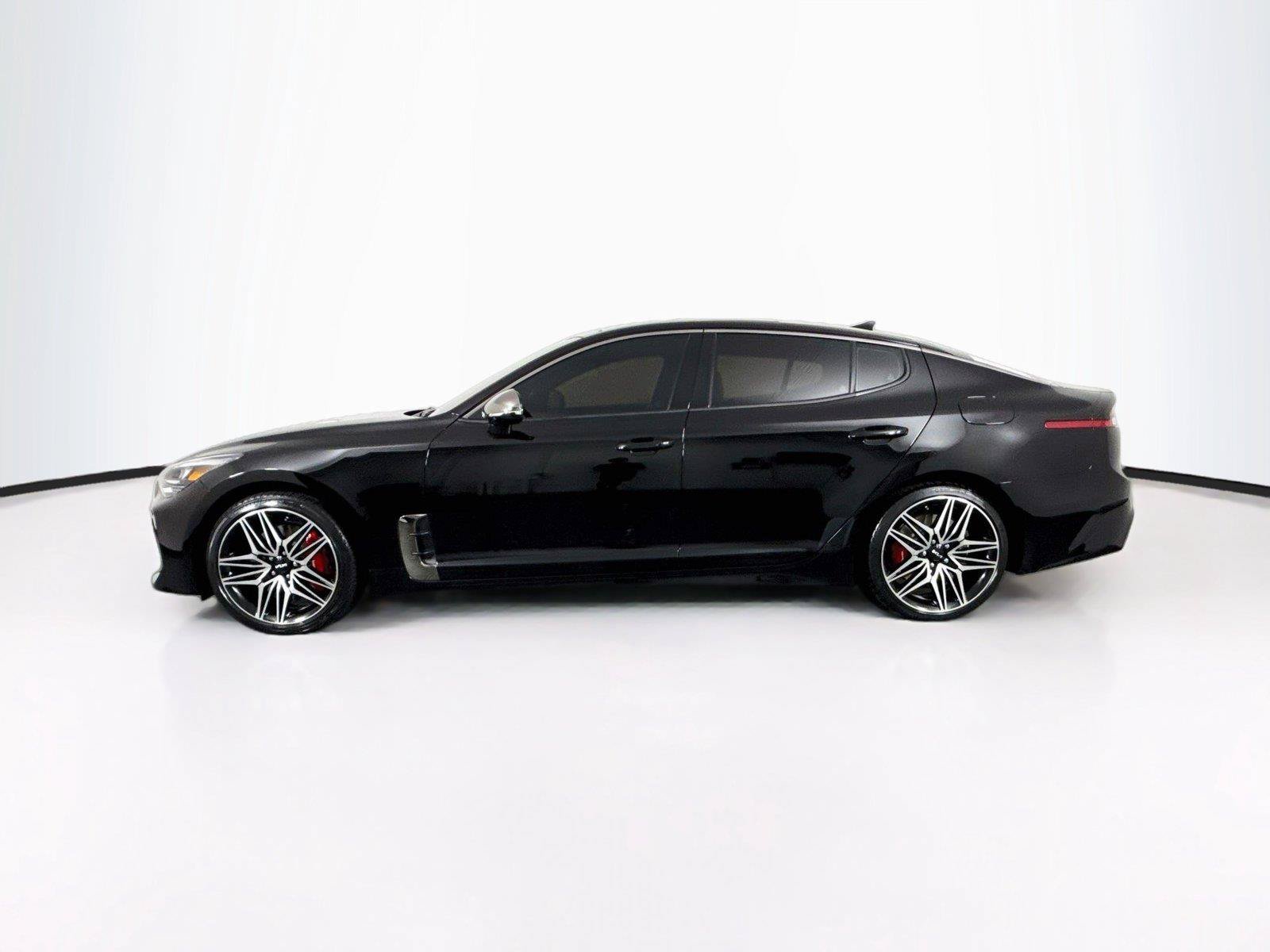 Used 2022 Kia Stinger GT1 AWD/4WD image 14