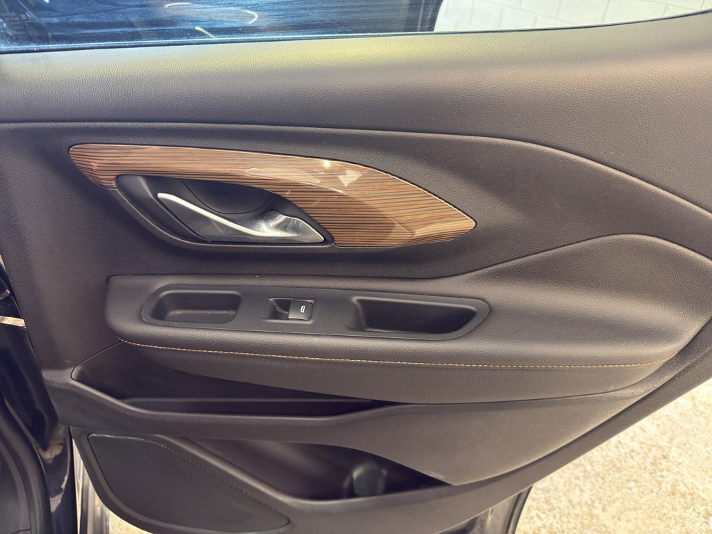 Used 2019 GMC Terrain SLE w/ Black Edition image 24