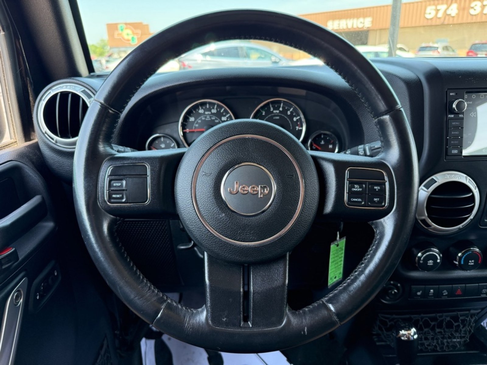 Used 2016 Jeep Wrangler Unlimited Sahara w/ Dual Top Group AWD/4WD image 18