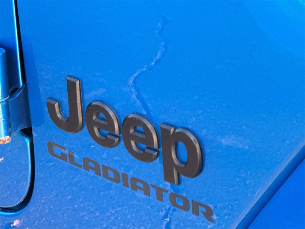 Used 2021 Jeep Gladiator Willys image 10