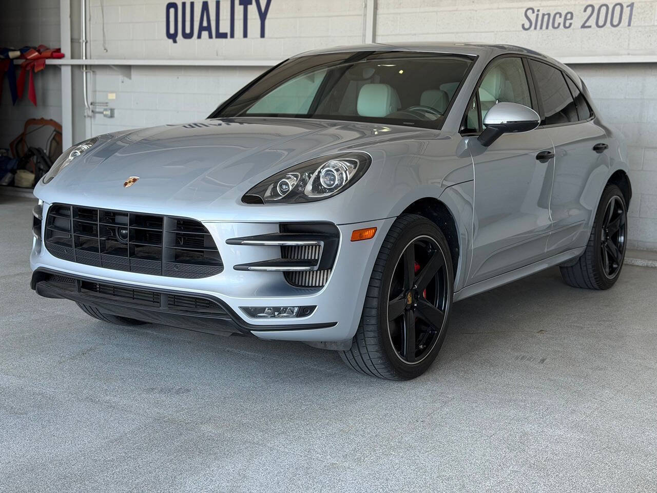 Used 2018 Porsche Macan Turbo AWD/4WD image 5