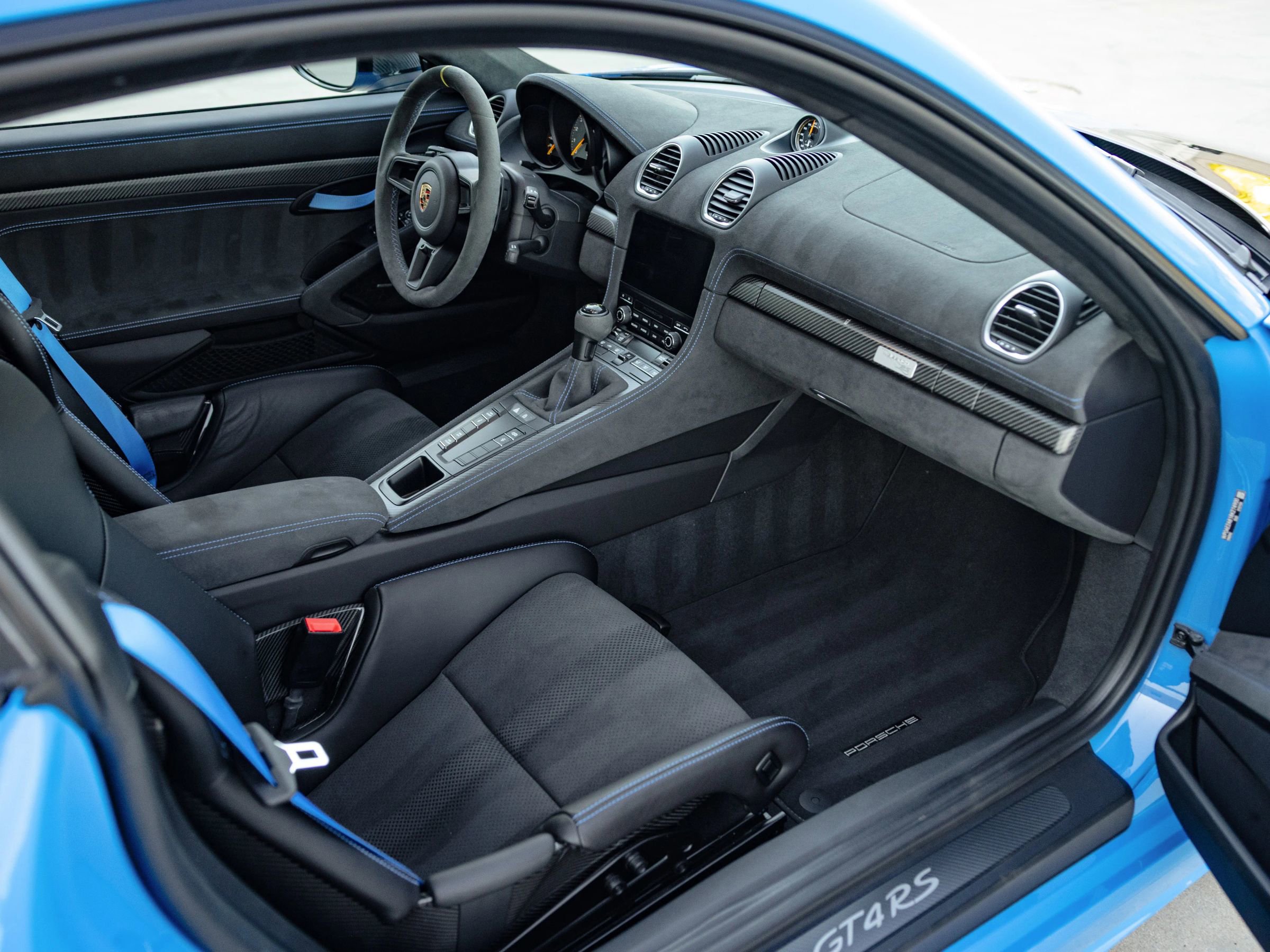 Used 2024 Porsche 718 Cayman GT4 RS image 13